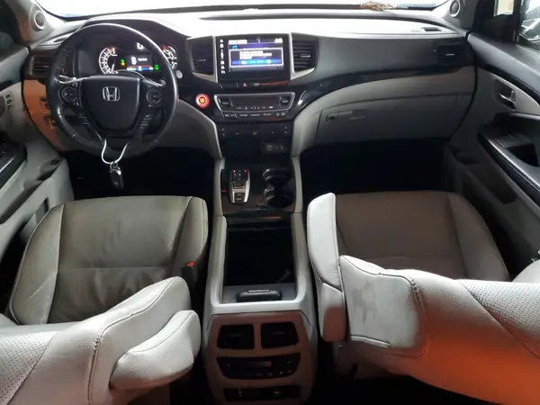 5FNYF6H07HB095615 2017 HONDA PILOT - Image 8