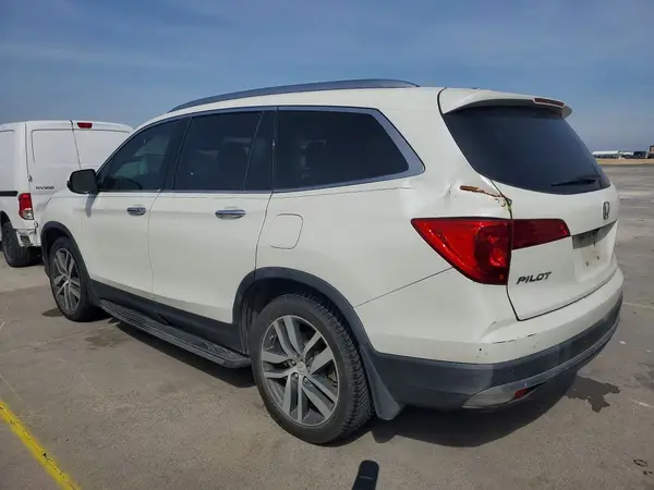 5FNYF6H07HB099759 2017 HONDA PILOT - Image 2