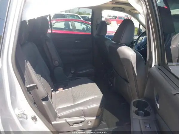 5FNYF6H07JB001030 2018 HONDA PILOT - Image 8