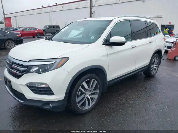 5FNYF6H07JB001609 2018 HONDA PILOT - Image 2