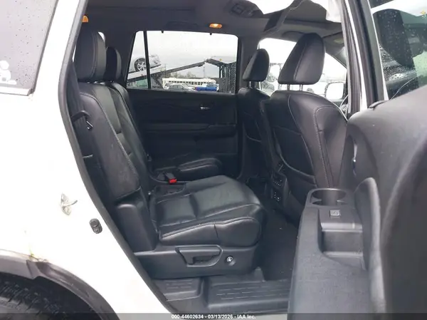 5FNYF6H07JB001609 2018 HONDA PILOT - Image 8