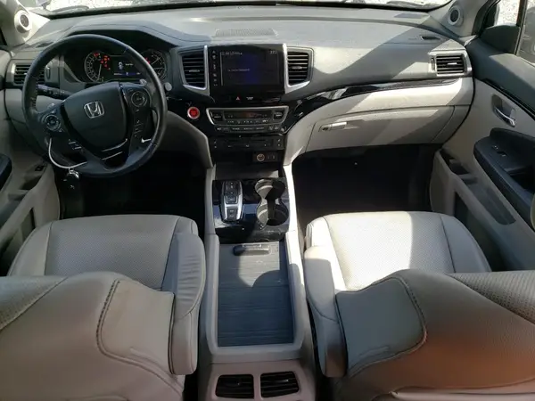 5FNYF6H07JB008821 2018 HONDA PILOT - Image 8