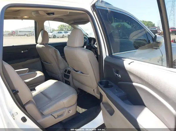 5FNYF6H07KB001241 2019 HONDA PILOT - Image 8
