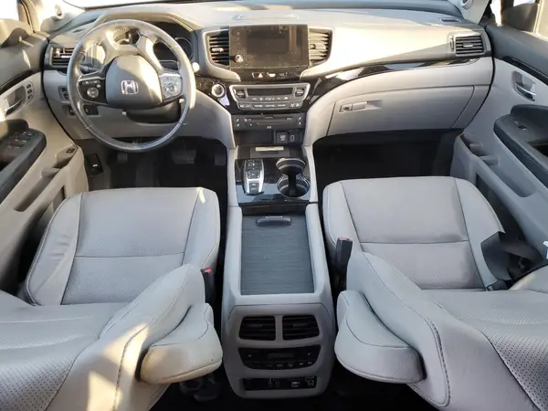 5FNYF6H07KB086243 2019 HONDA PILOT - Image 8