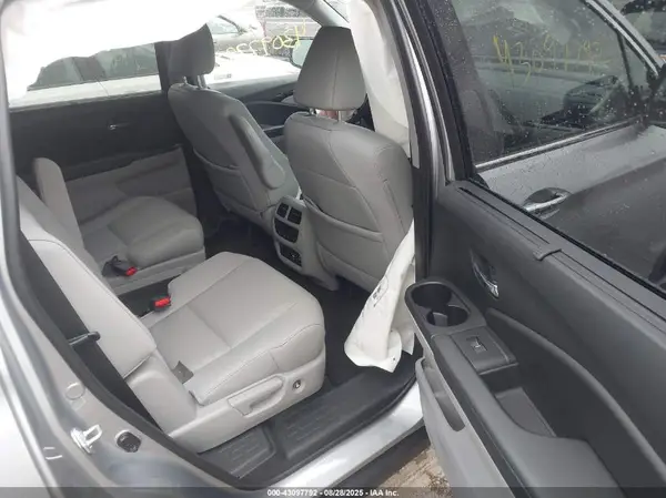 5FNYF6H07MB057330 2021 HONDA PILOT - Image 8