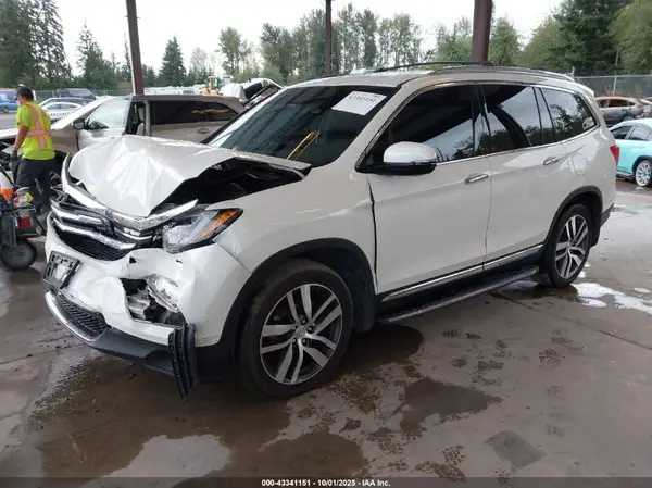 5FNYF6H08GB109701 2016 HONDA PILOT - Image 2