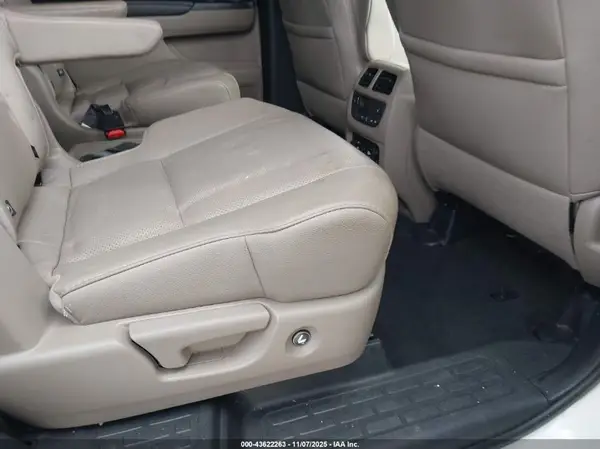 5FNYF6H08HB000589 2017 HONDA PILOT - Image 8