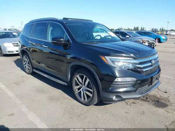 5FNYF6H08HB001161 2017 HONDA PILOT - Image 1