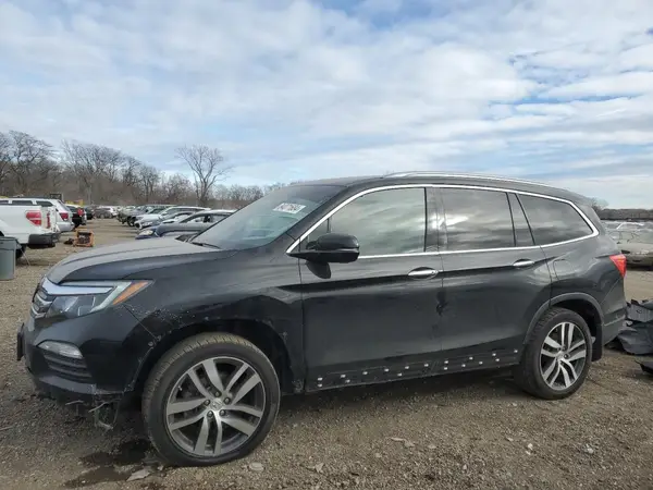 5FNYF6H08HB002892 2017 HONDA PILOT - Image 1