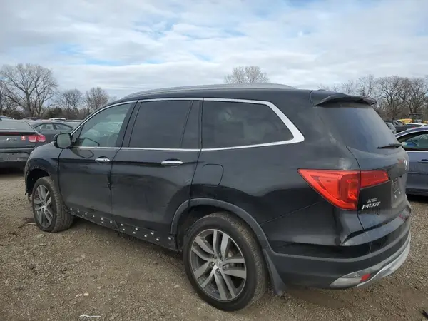 5FNYF6H08HB002892 2017 HONDA PILOT - Image 2