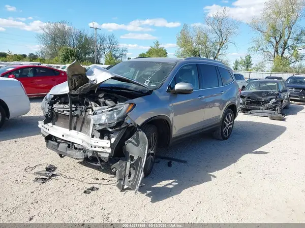 5FNYF6H08HB017442 2017 HONDA PILOT - Image 2