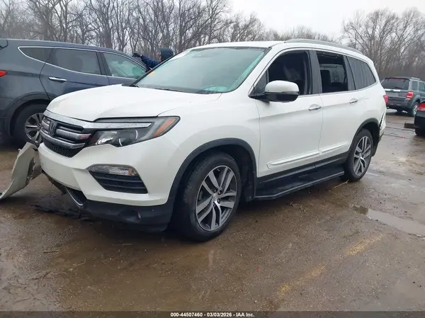 5FNYF6H08HB018378 2017 HONDA PILOT - Image 2