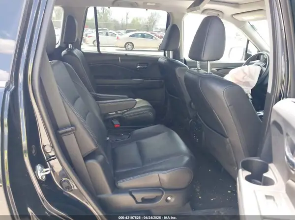 5FNYF6H08HB021930 2017 HONDA PILOT - Image 8