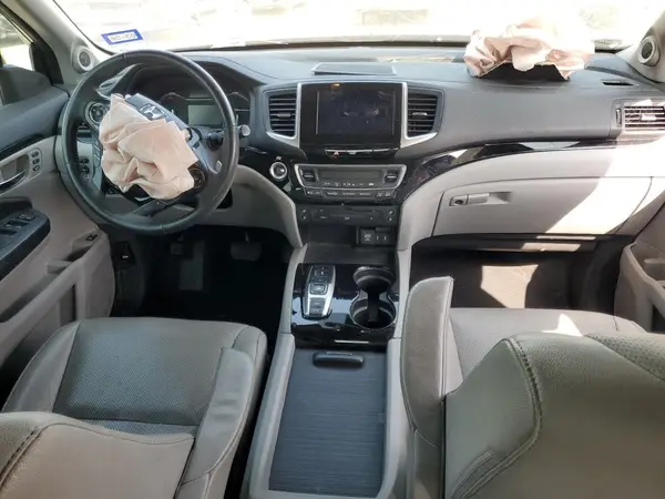 5FNYF6H08HB026660 2017 HONDA PILOT - Image 8
