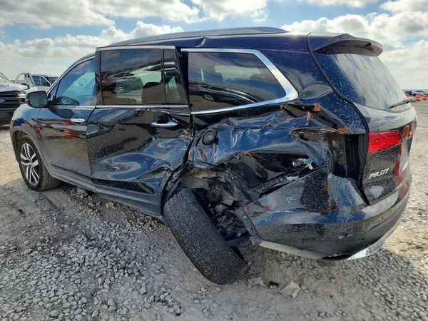 5FNYF6H08HB027792 2017 HONDA PILOT - Image 2