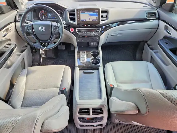 5FNYF6H08HB027792 2017 HONDA PILOT - Image 8