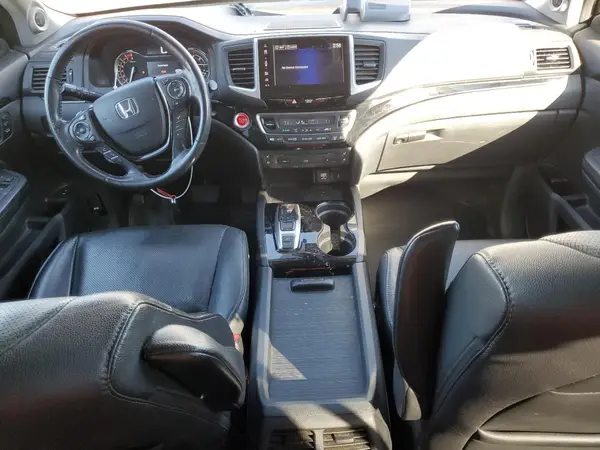 5FNYF6H08HB028022 2017 HONDA PILOT - Image 8