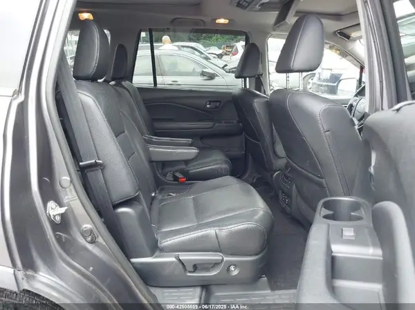 5FNYF6H08HB028361 2017 HONDA PILOT - Image 8