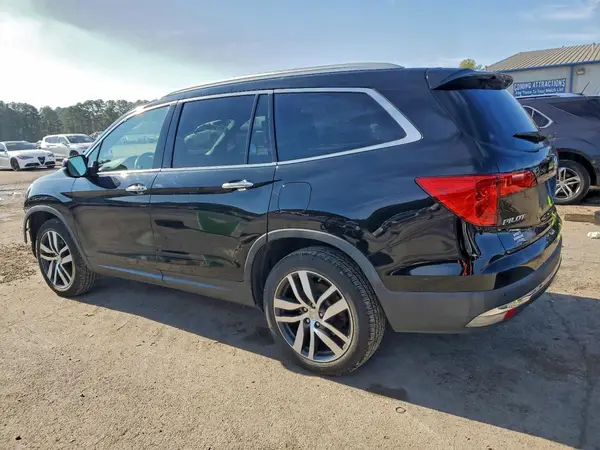 5FNYF6H08HB054880 2017 HONDA PILOT - Image 2
