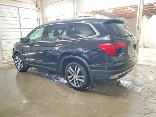 5FNYF6H08HB080833 2017 HONDA PILOT - Image 2