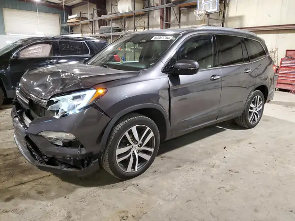 5FNYF6H08HB103706 2017 HONDA PILOT - Image 1
