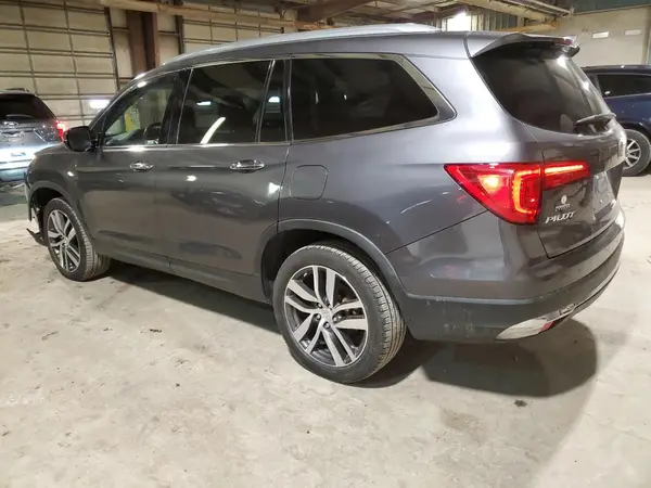 5FNYF6H08HB103706 2017 HONDA PILOT - Image 2
