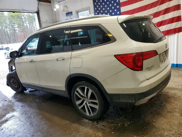 5FNYF6H08JB002977 2018 HONDA PILOT - Image 2