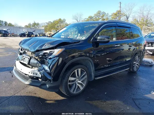 5FNYF6H08JB027877 2018 HONDA PILOT - Image 2