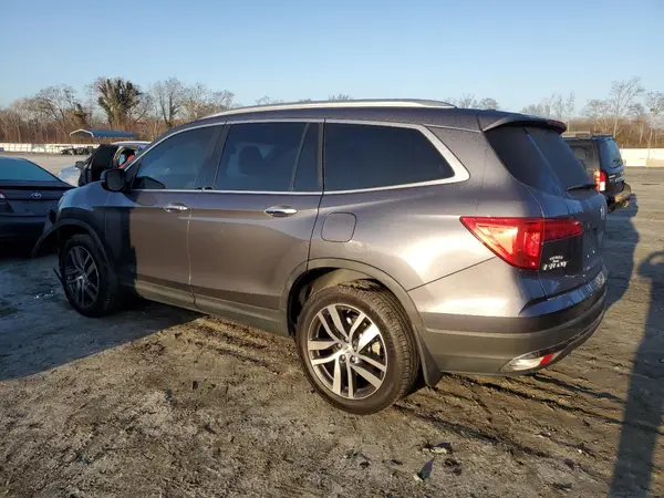 5FNYF6H08JB067425 2018 HONDA PILOT - Image 2