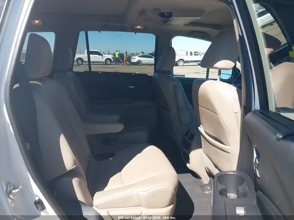 5FNYF6H08KB064378 2019 HONDA PILOT - Image 8