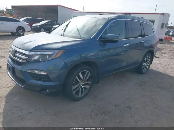 5FNYF6H09HB009950 2017 HONDA PILOT - Image 2