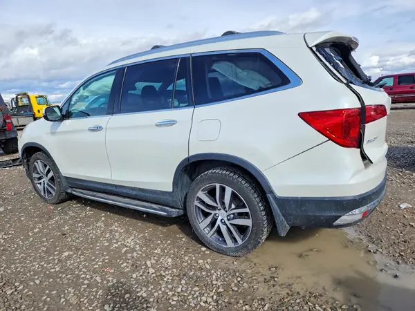 5FNYF6H09HB010886 2017 HONDA PILOT - Image 2