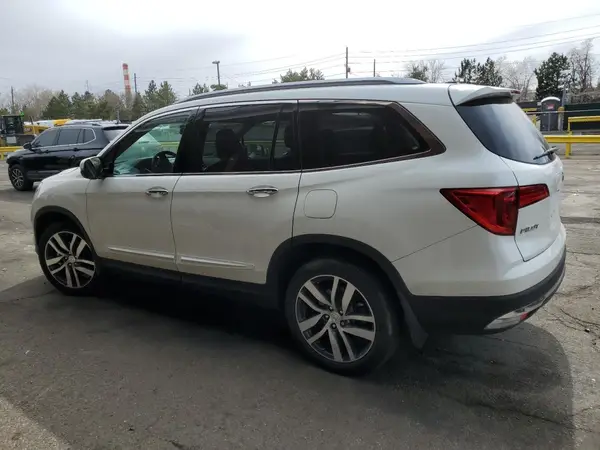 5FNYF6H09HB019359 2017 HONDA PILOT - Image 2