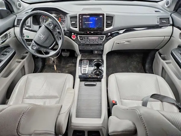 5FNYF6H09HB048568 2017 HONDA PILOT - Image 8