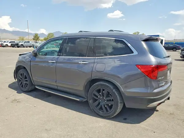 5FNYF6H09HB049073 2017 HONDA PILOT - Image 2