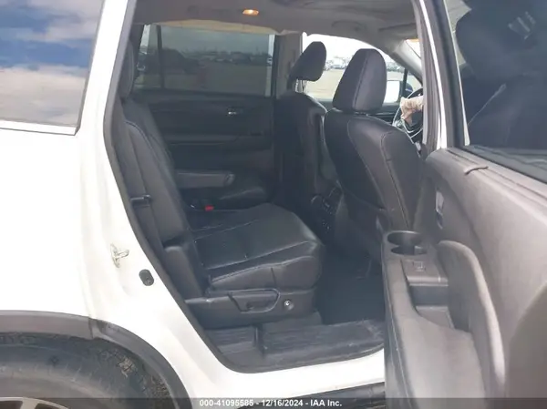 5FNYF6H09HB069887 2017 HONDA PILOT - Image 8