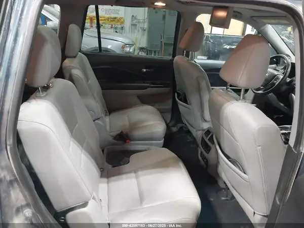 5FNYF6H09HB092148 2017 HONDA PILOT - Image 8