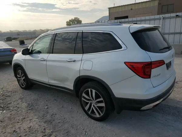 5FNYF6H09HB098015 2017 HONDA PILOT - Image 2