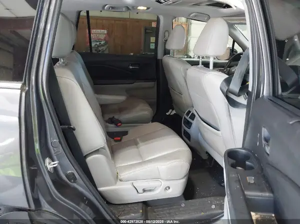 5FNYF6H09HB100801 2017 HONDA PILOT - Image 8