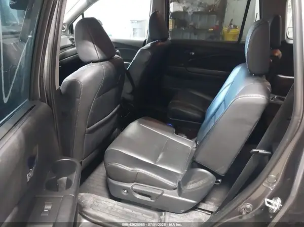 5FNYF6H09HB103729 2017 HONDA PILOT - Image 8