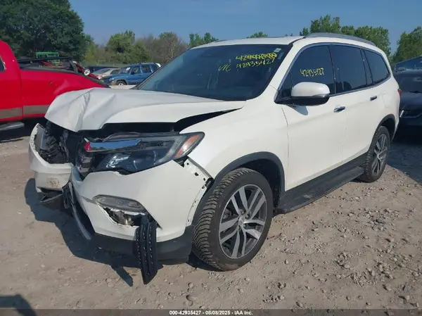 5FNYF6H09JB018007 2018 HONDA PILOT - Image 2