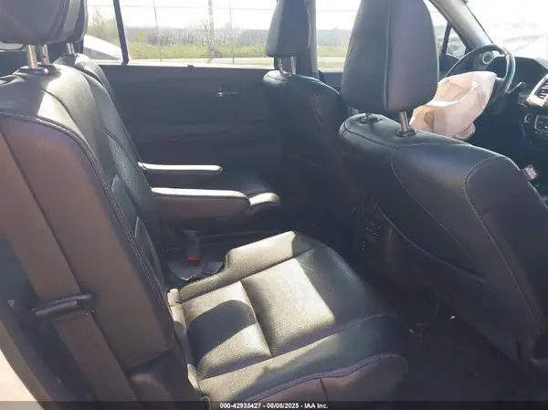 5FNYF6H09JB018007 2018 HONDA PILOT - Image 8