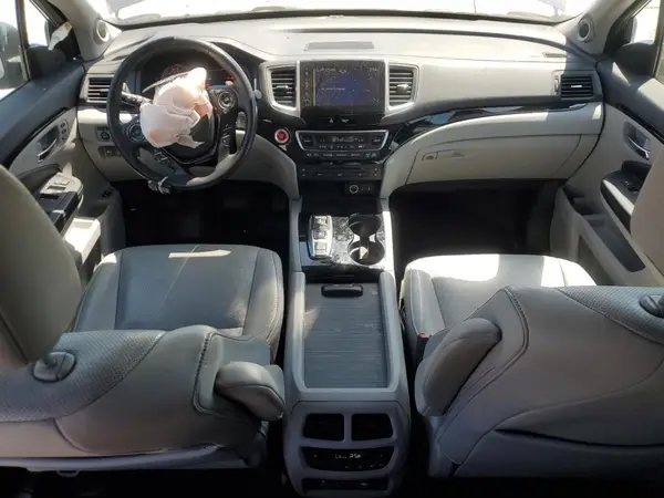 5FNYF6H09JB026706 2018 HONDA PILOT - Image 8