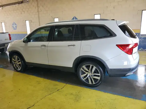 5FNYF6H09JB061147 2018 HONDA PILOT - Image 2