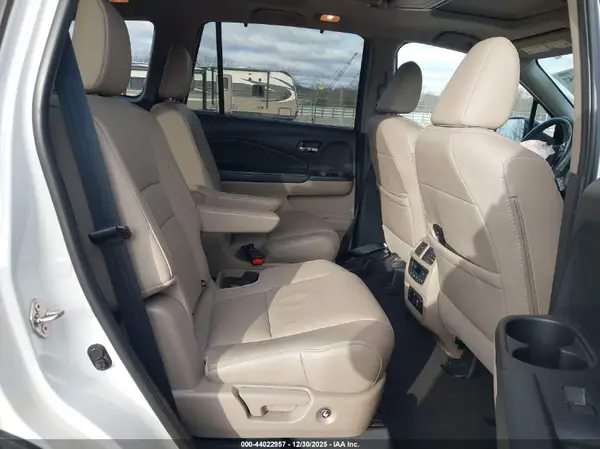 5FNYF6H09KB084638 2019 HONDA PILOT - Image 8