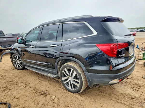 5FNYF6H0XHB008905 2017 HONDA PILOT - Image 2