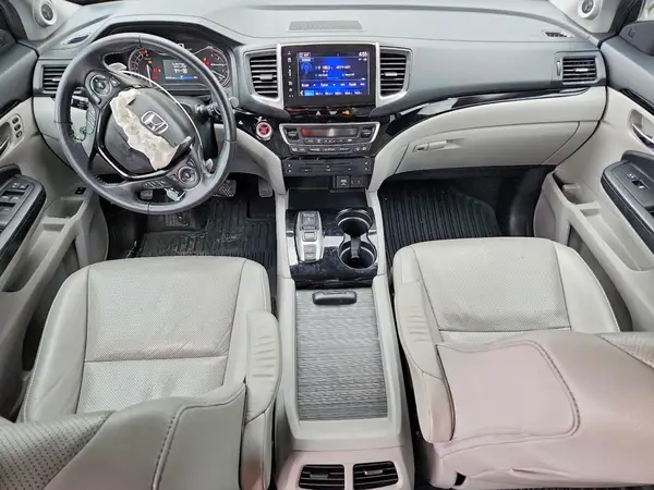 5FNYF6H0XHB008905 2017 HONDA PILOT - Image 8