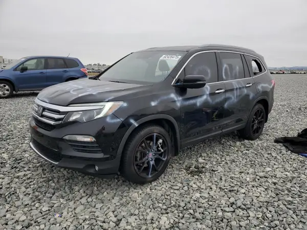5FNYF6H0XHB019211 2017 HONDA PILOT - Image 1