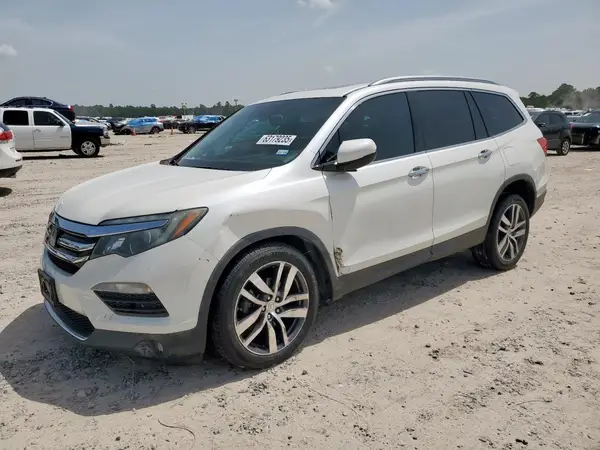 5FNYF6H0XHB021900 2017 HONDA PILOT - Image 1