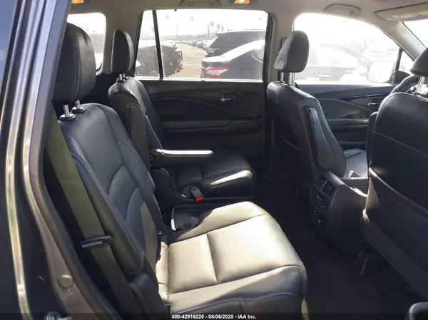 5FNYF6H0XHB028393 2017 HONDA PILOT - Image 8